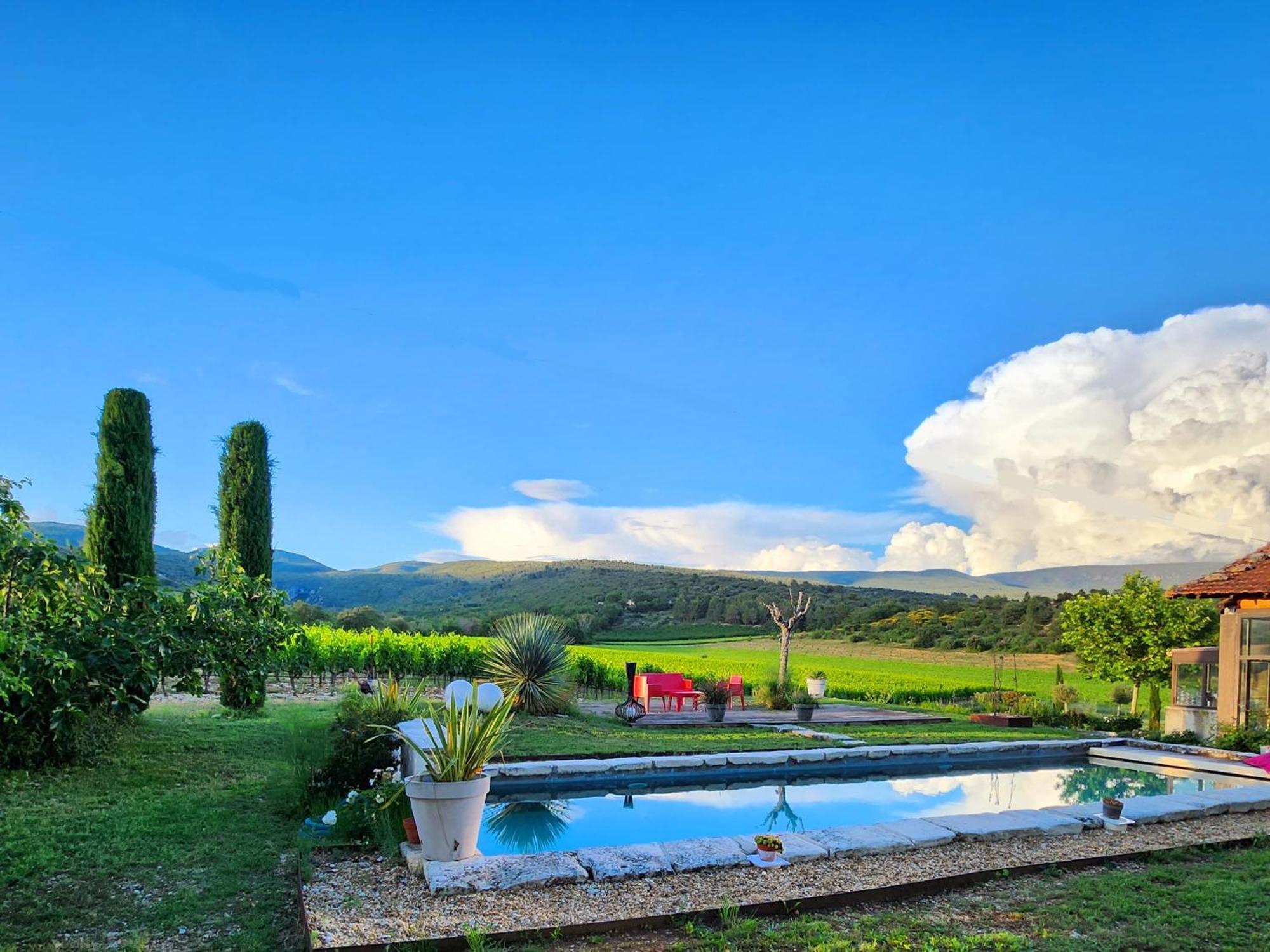 La Fontaine Des Noyers Saint-Saturnin-d'Apt Exterior foto